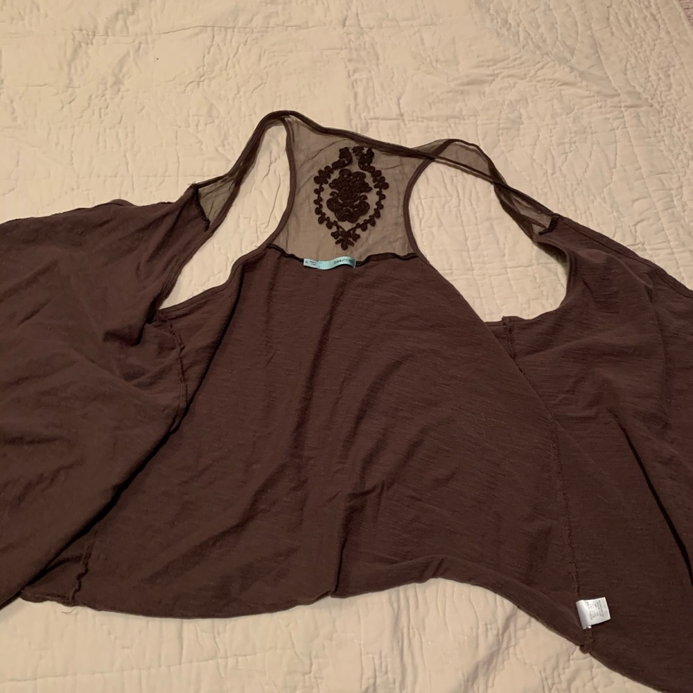 Vest - Picture 2 of 4